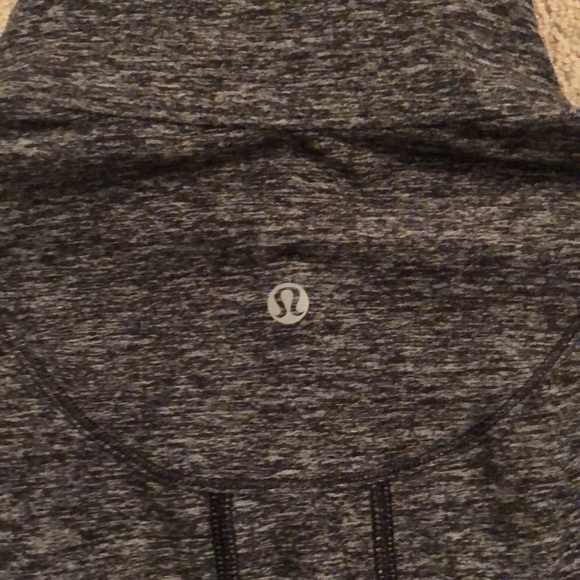 Lulu lemon women’s zip up sports sweater. - Picture 2 of 8